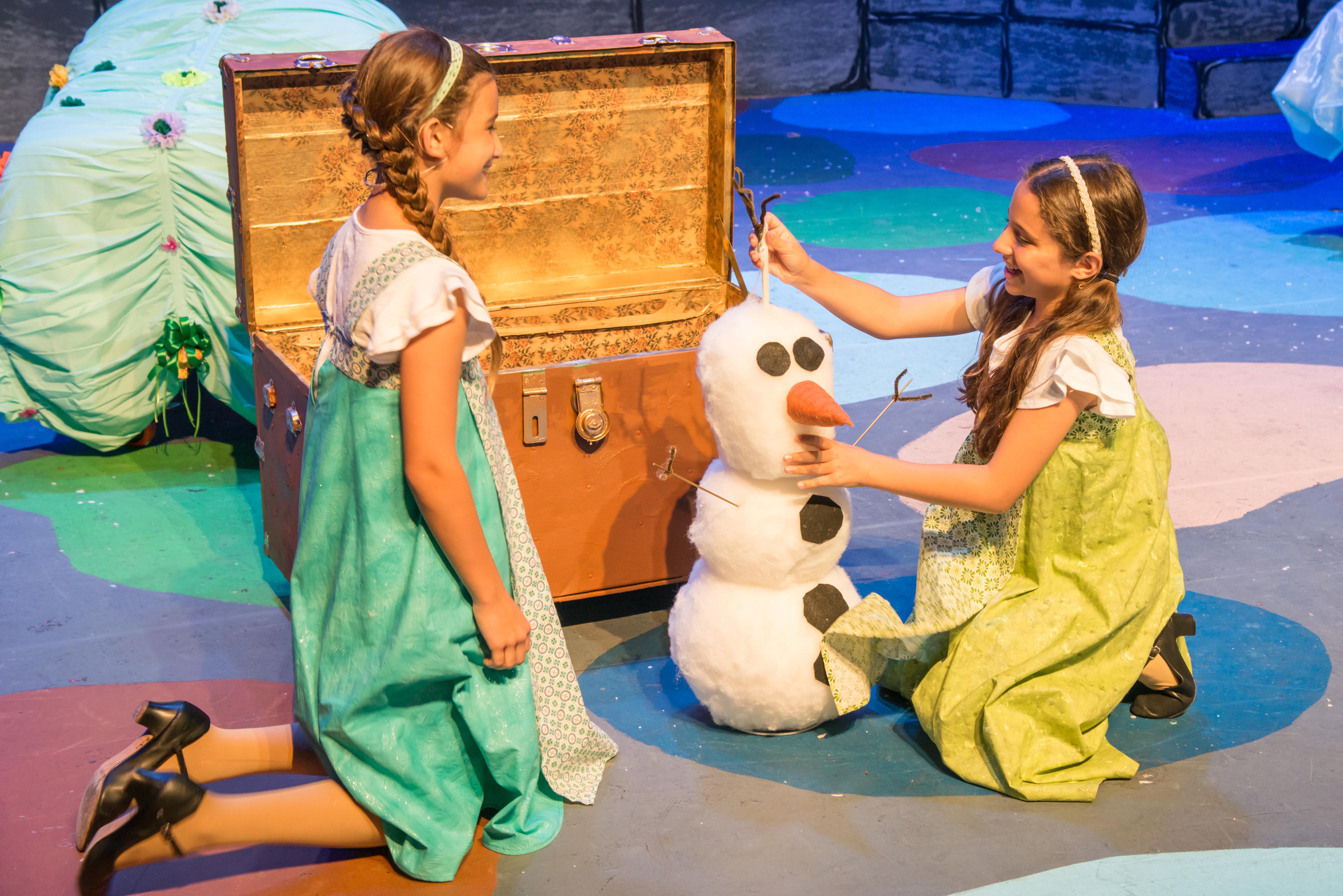 FROZEN JR. show photo 3