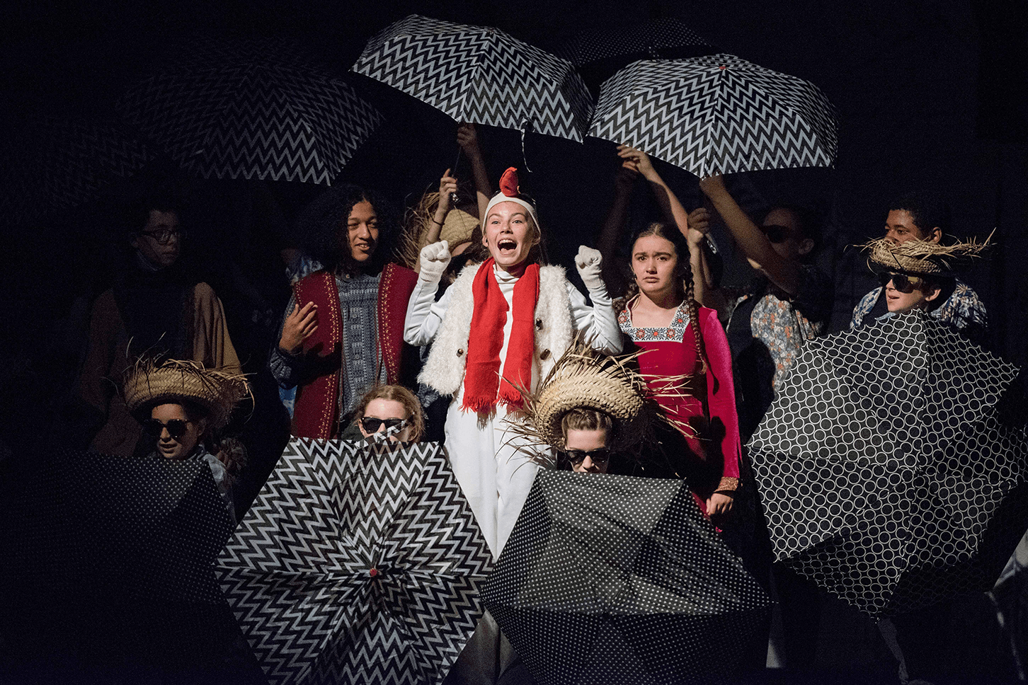 FROZEN JR. show photo 9